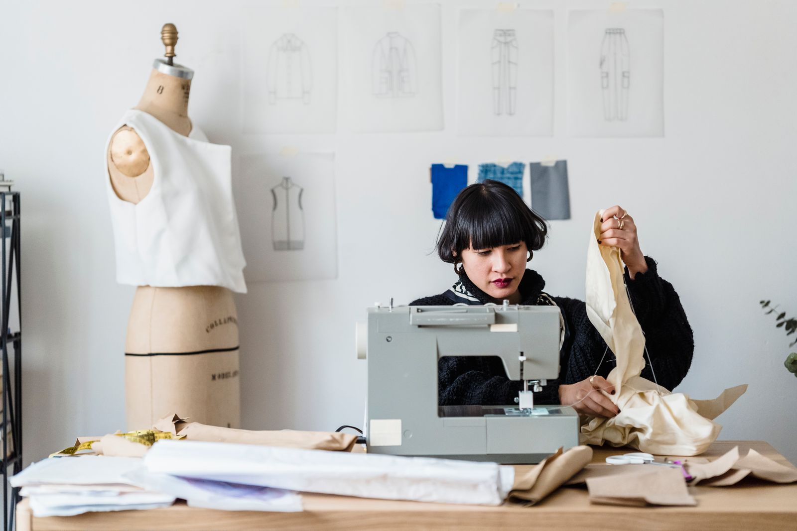 Sewing a piece at the machine
